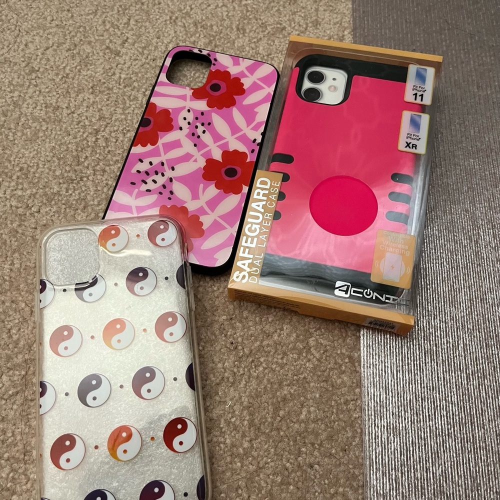 iPhone XR/11 iPhone case bundle